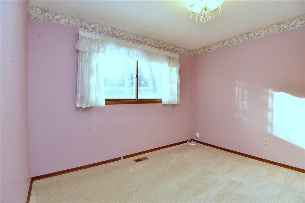 230 Lloyminn Ave