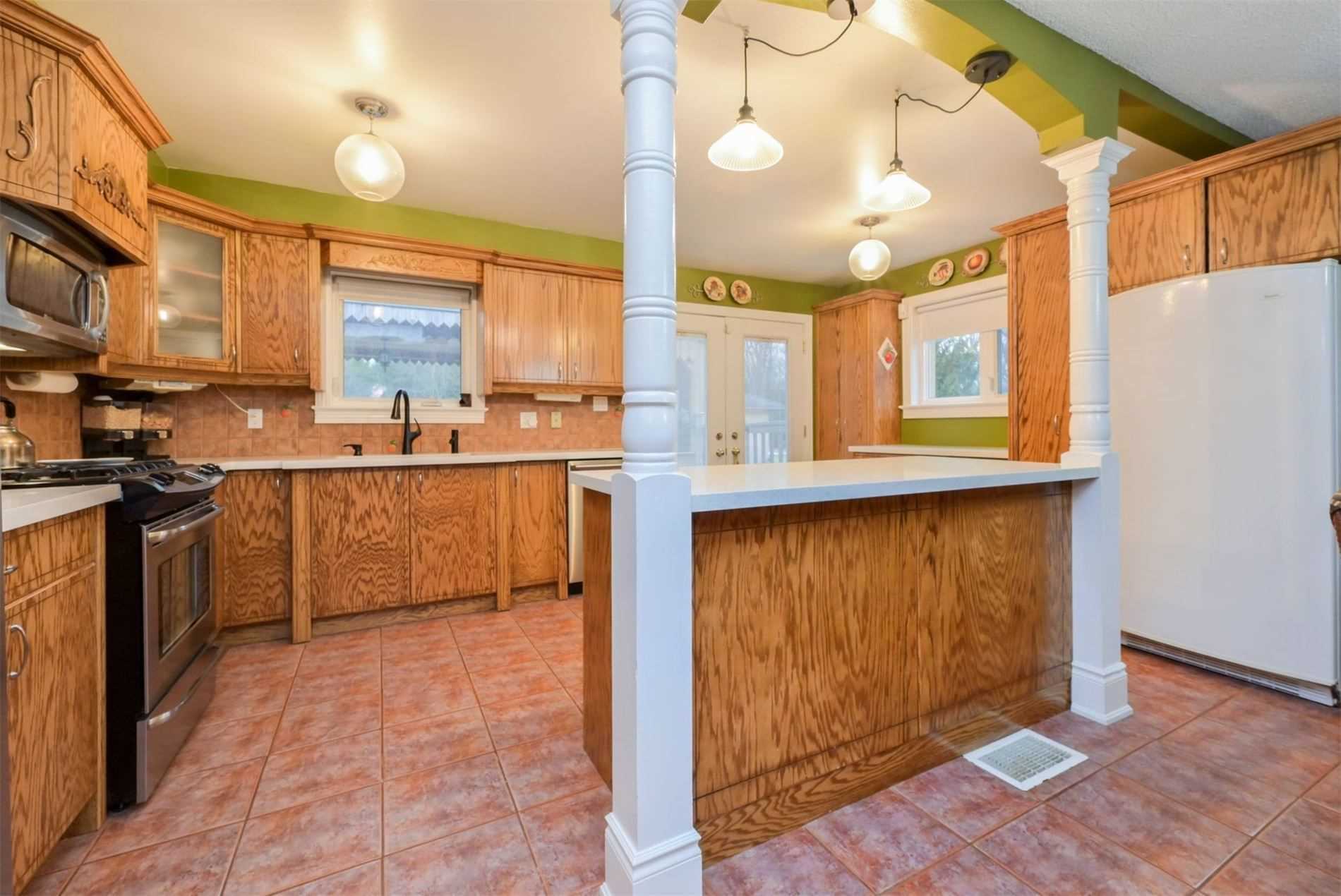 33 Maplewood Dr