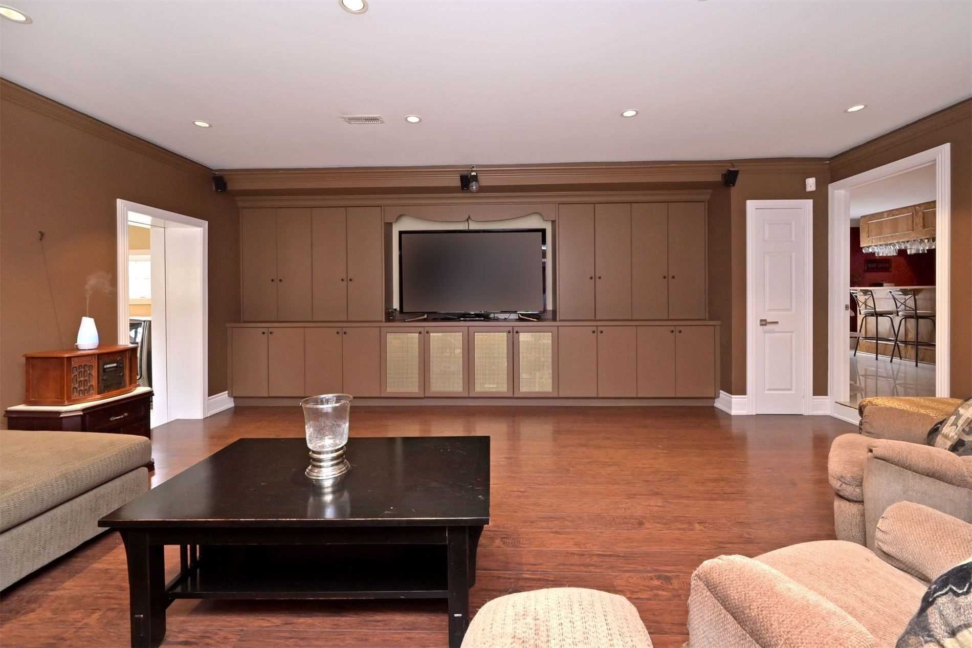 33 Maplewood Dr