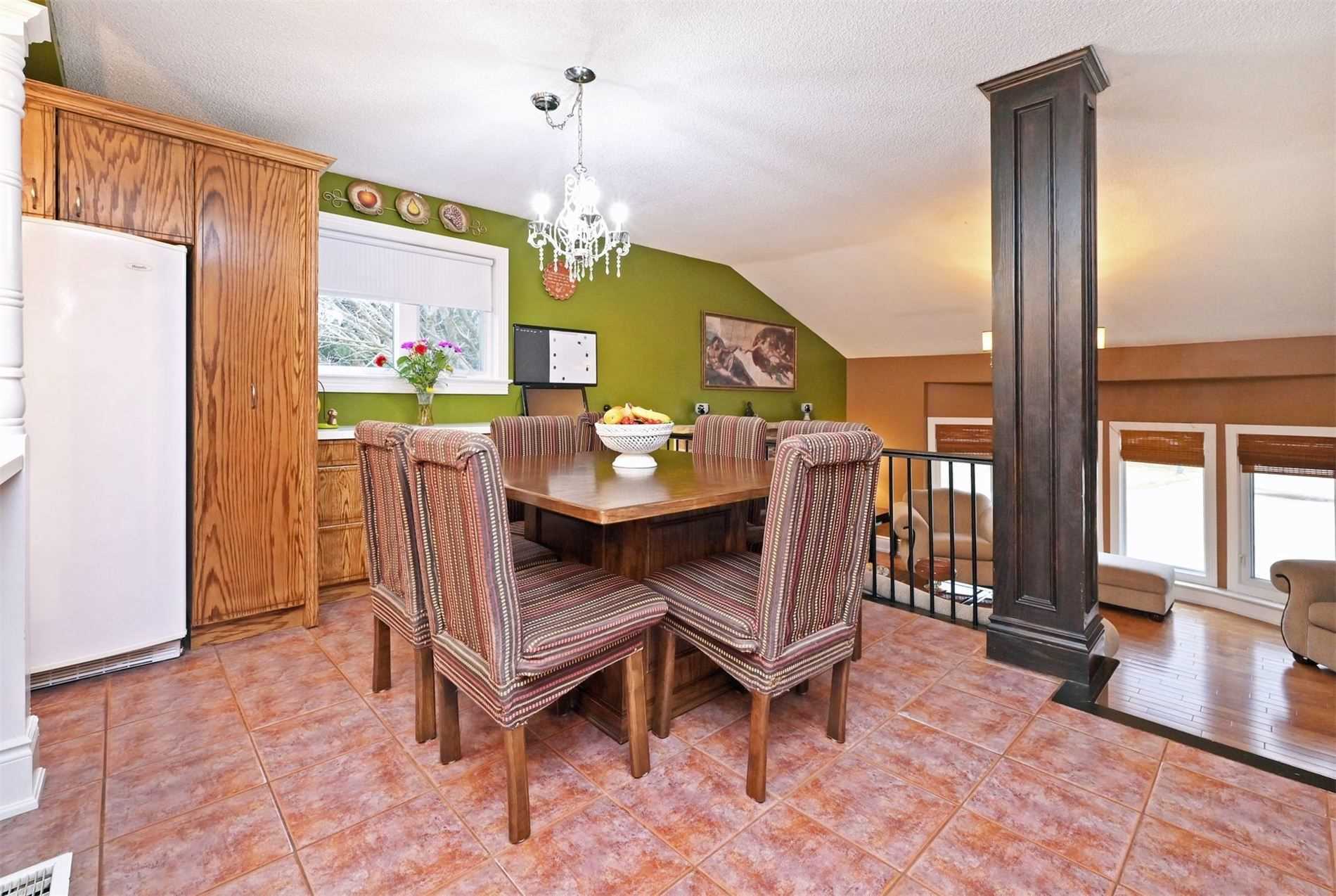 33 Maplewood Dr