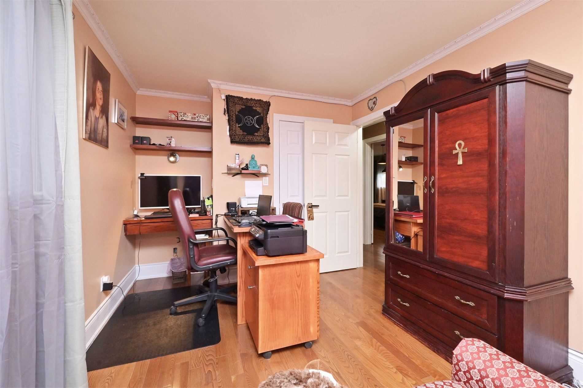 33 Maplewood Dr
