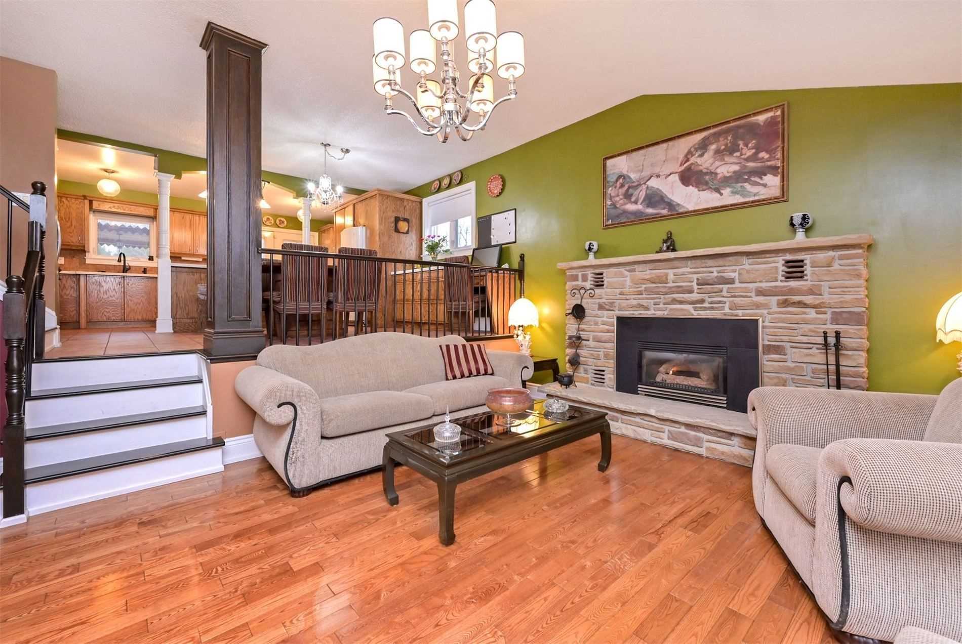 33 Maplewood Dr
