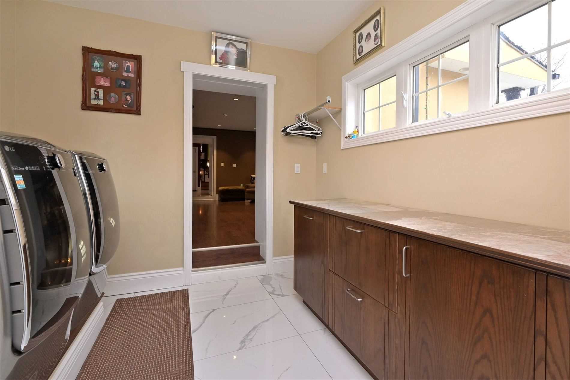 33 Maplewood Dr