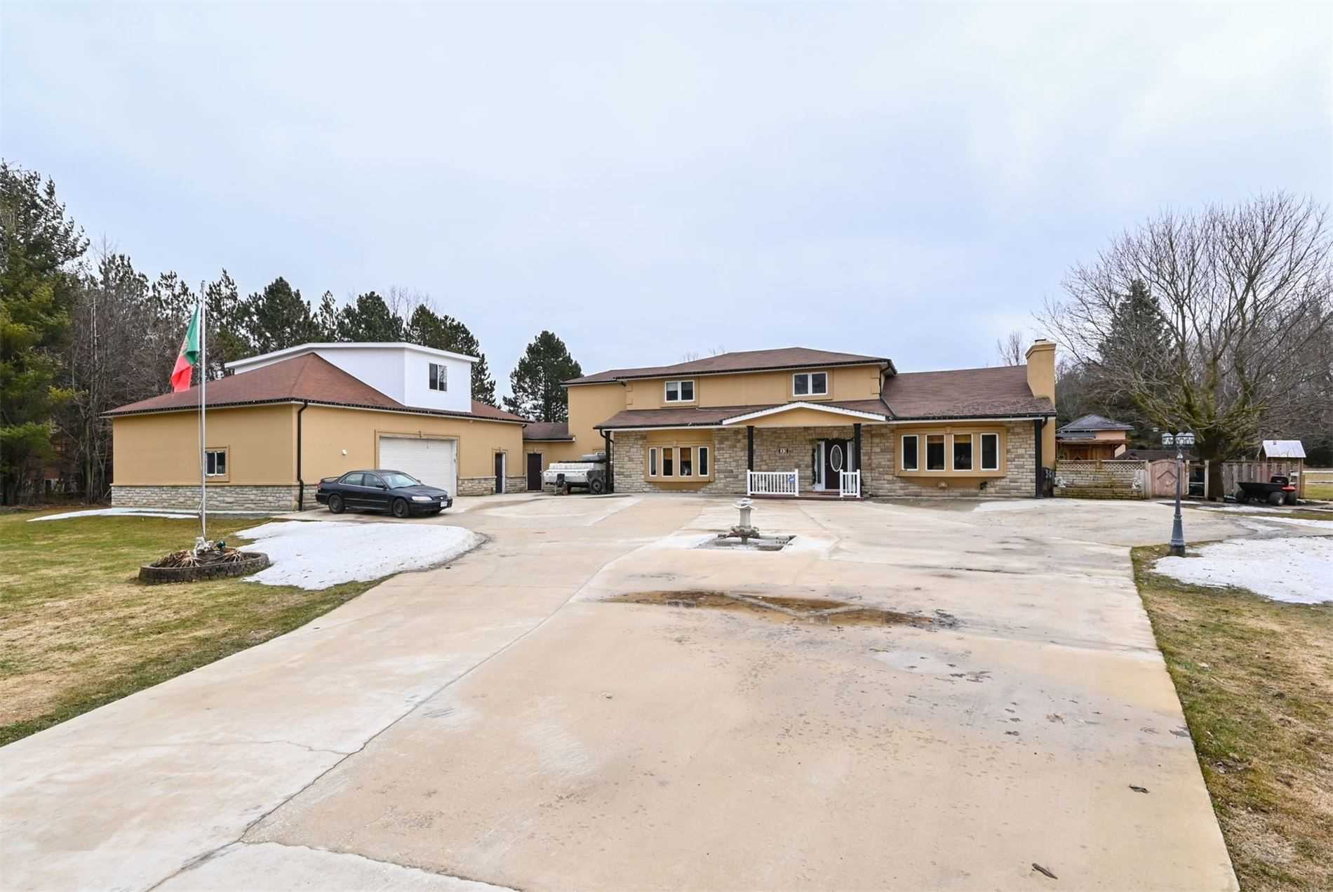 33 Maplewood Dr