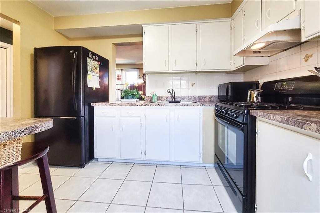 122 Lakeshore Rd, #8