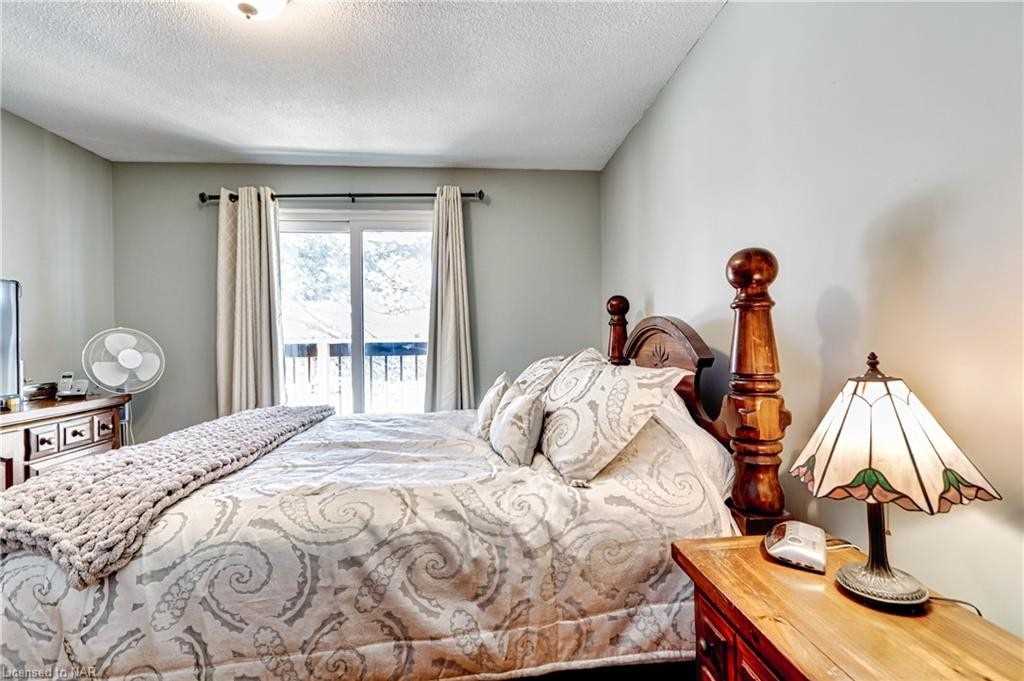 122 Lakeshore Rd, #8