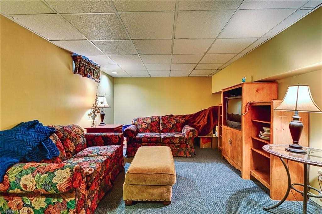 122 Lakeshore Rd, #8