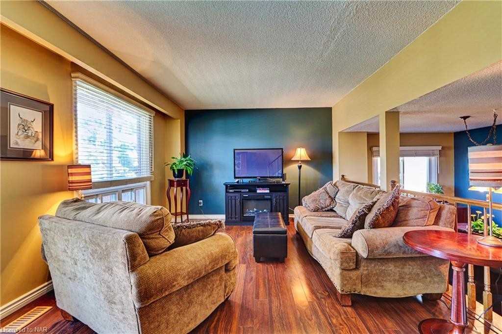 122 Lakeshore Rd, #8