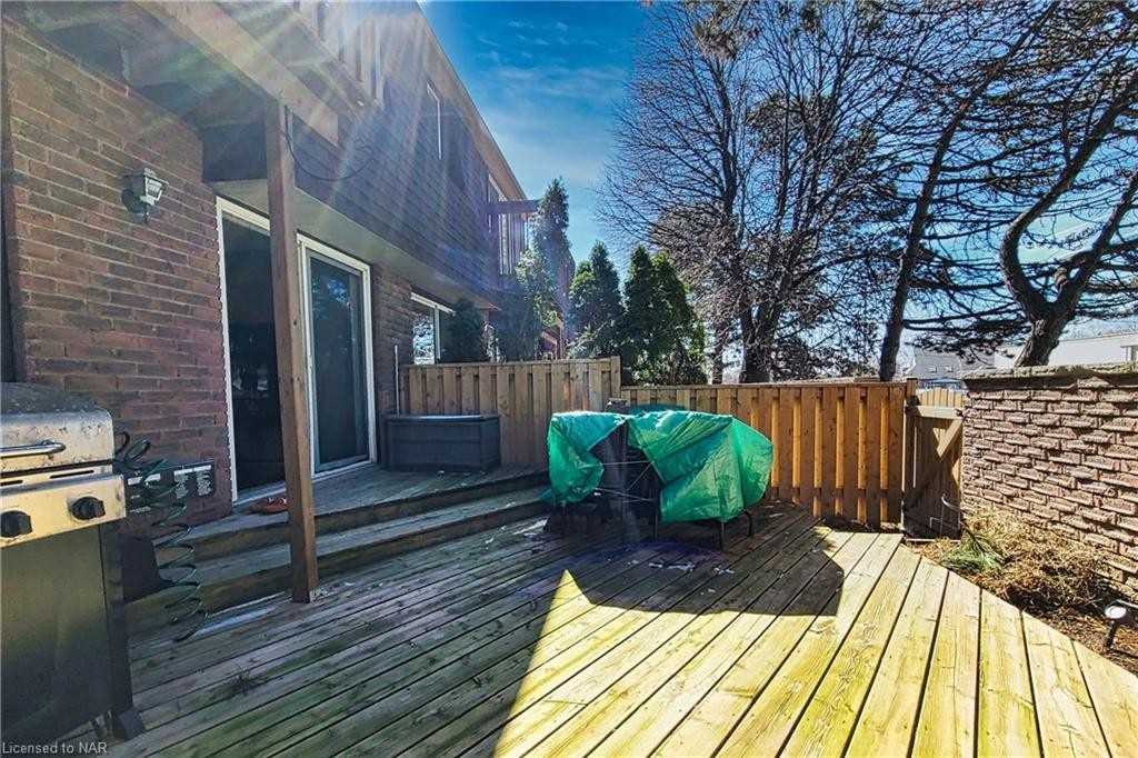 122 Lakeshore Rd, #8