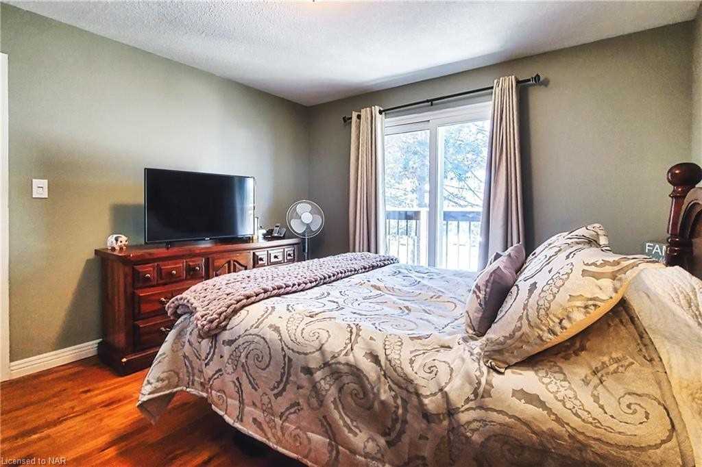 122 Lakeshore Rd, #8