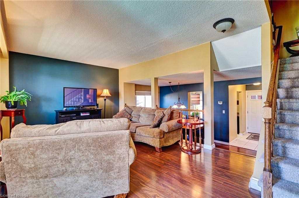 122 Lakeshore Rd, #8