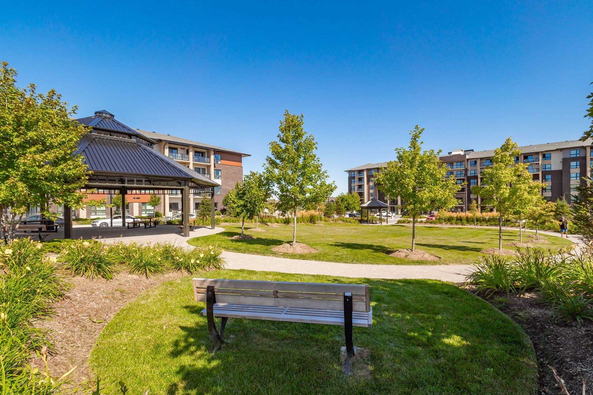 7 Kay Cres, #515