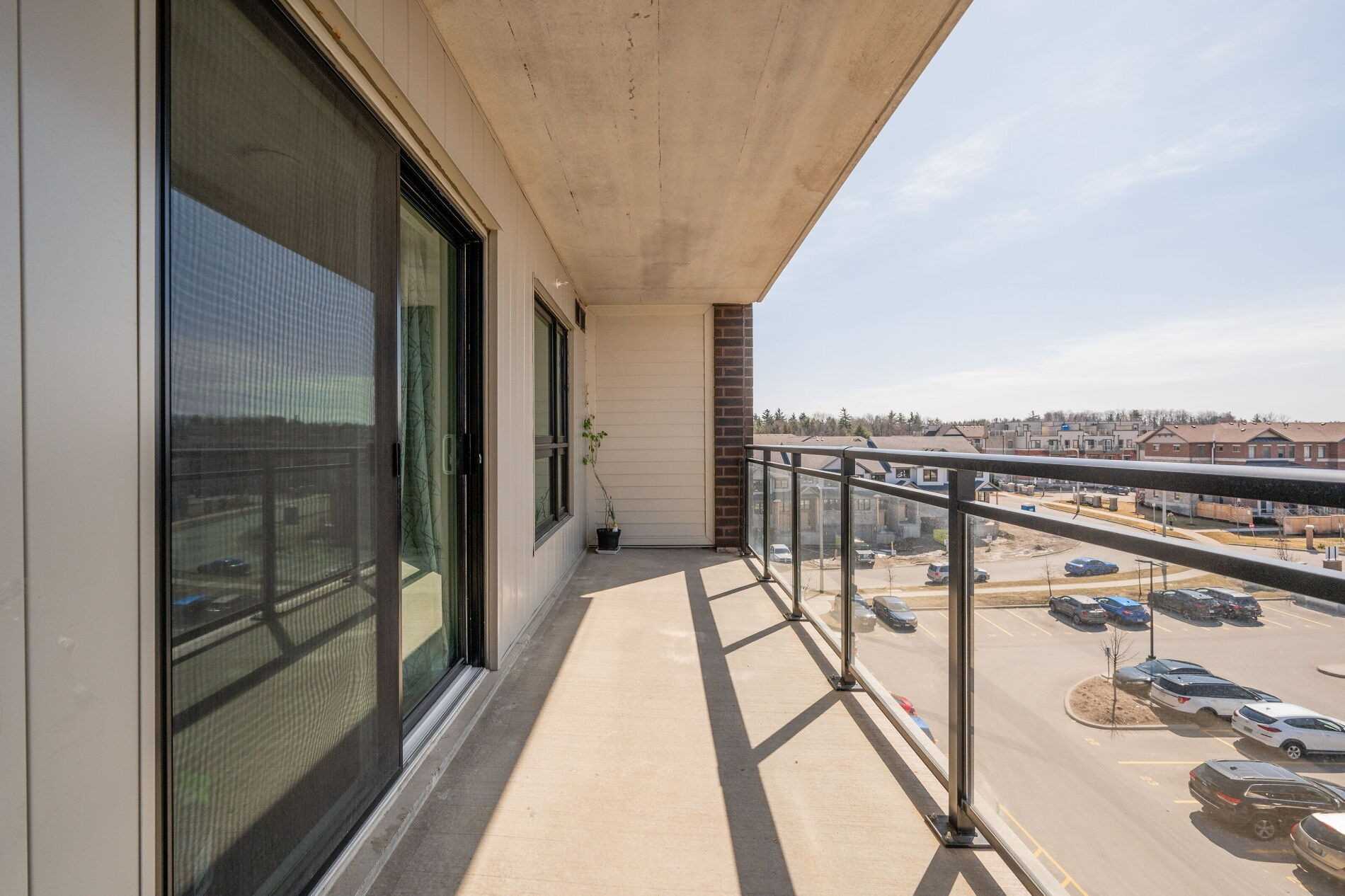 7 Kay Cres, #515
