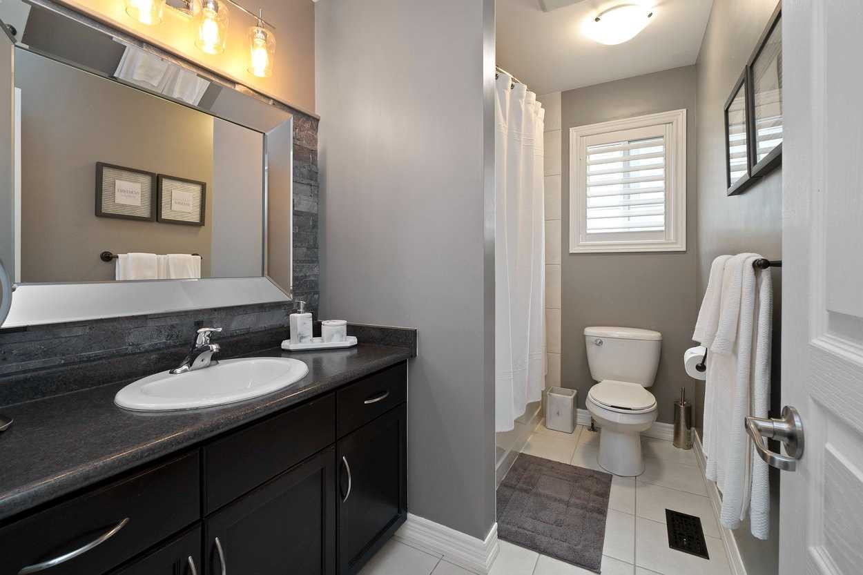174 Escarpment Dr