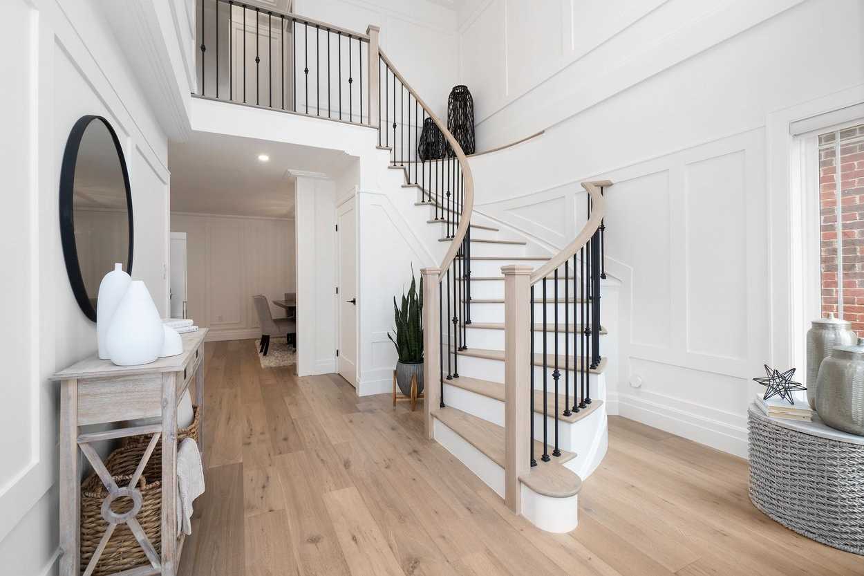 174 Escarpment Dr