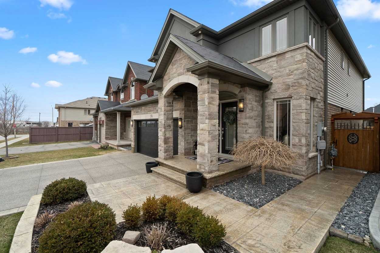174 Escarpment Dr