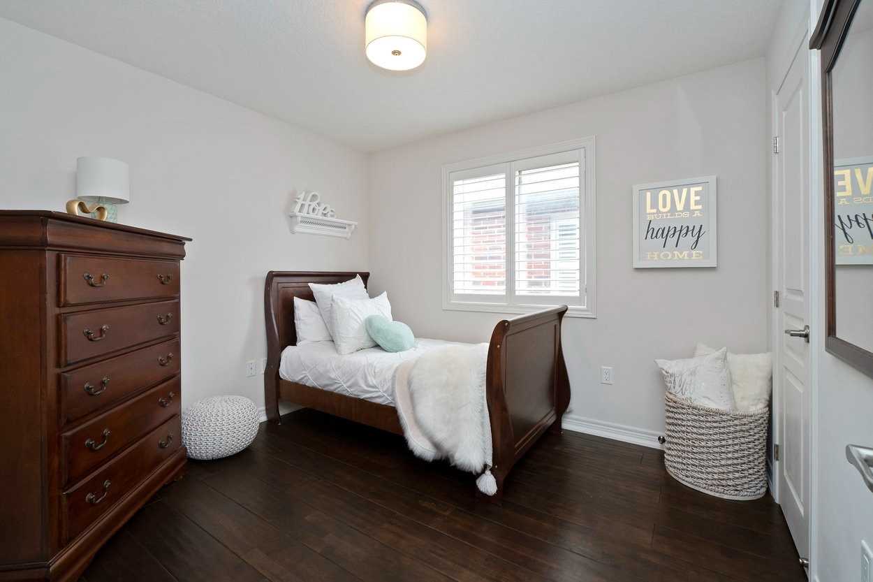 174 Escarpment Dr