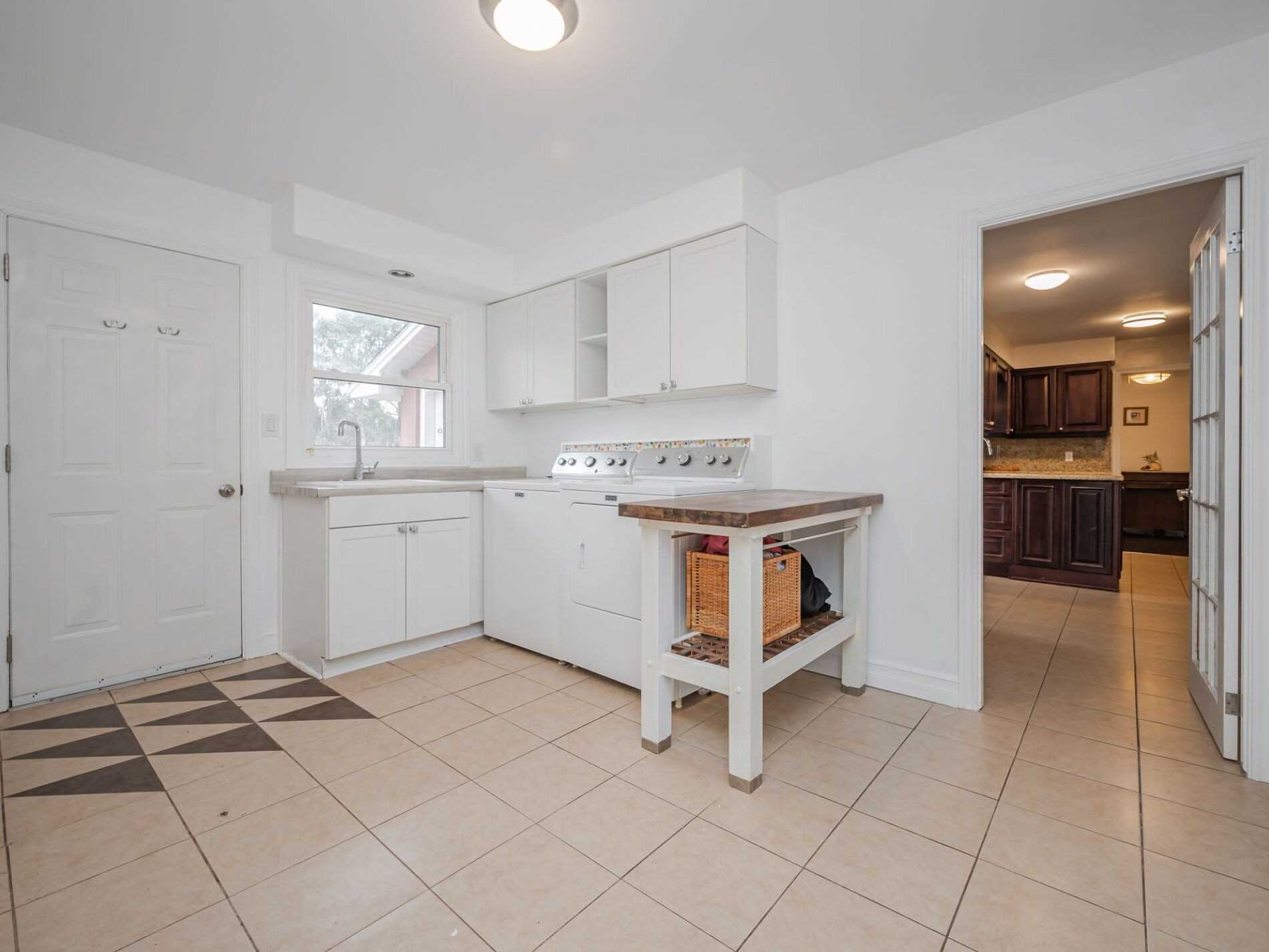 83 Dorchester Dr