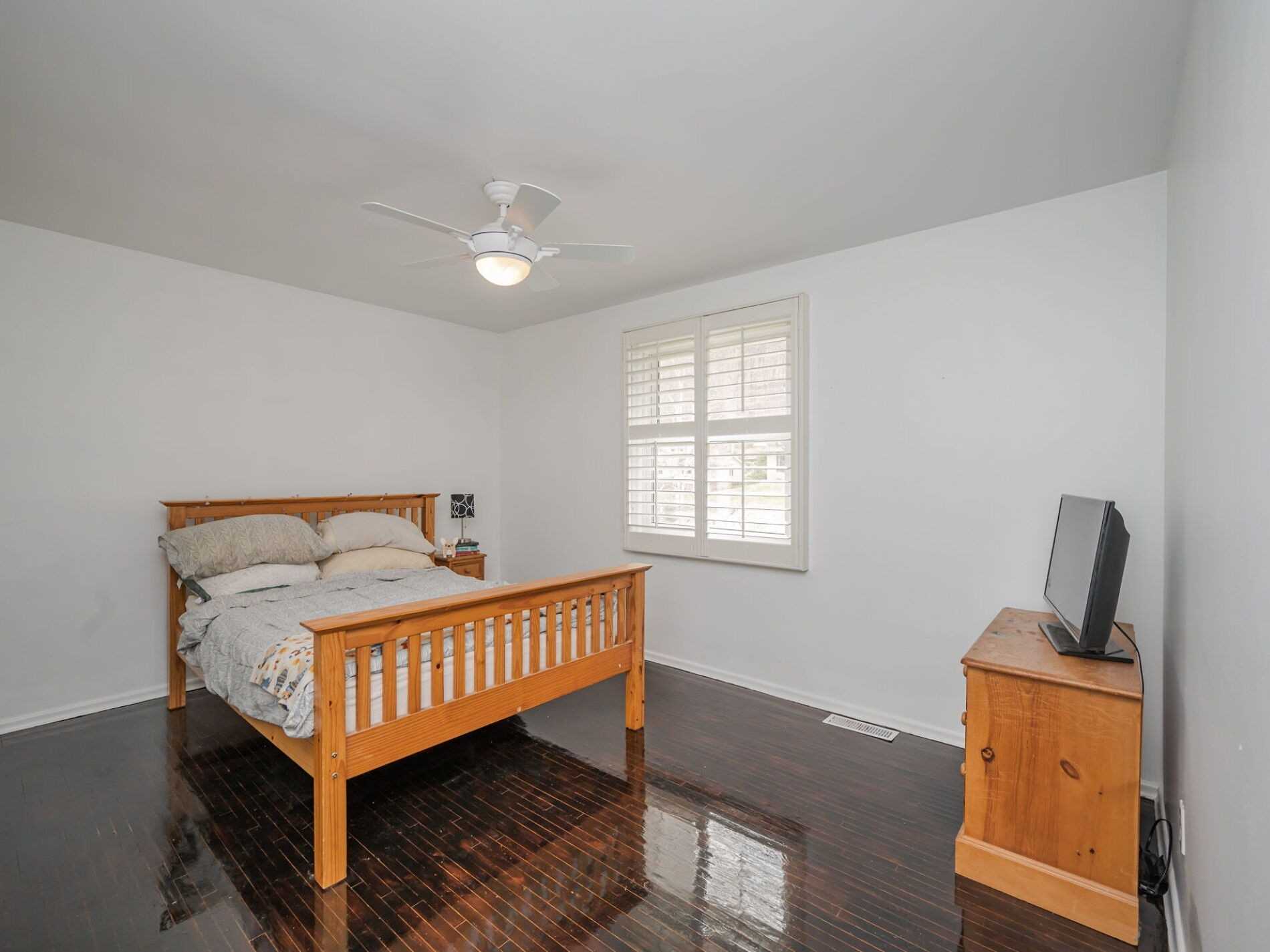 83 Dorchester Dr