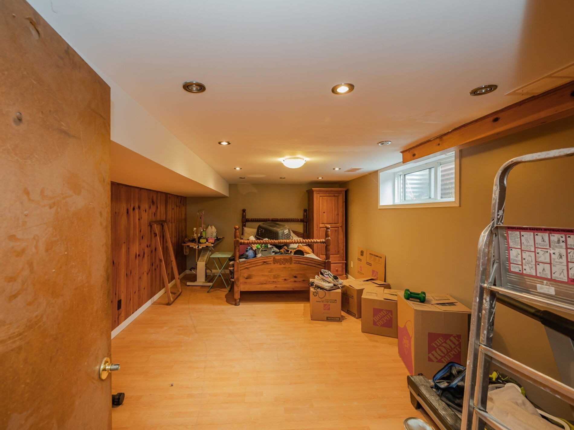 83 Dorchester Dr