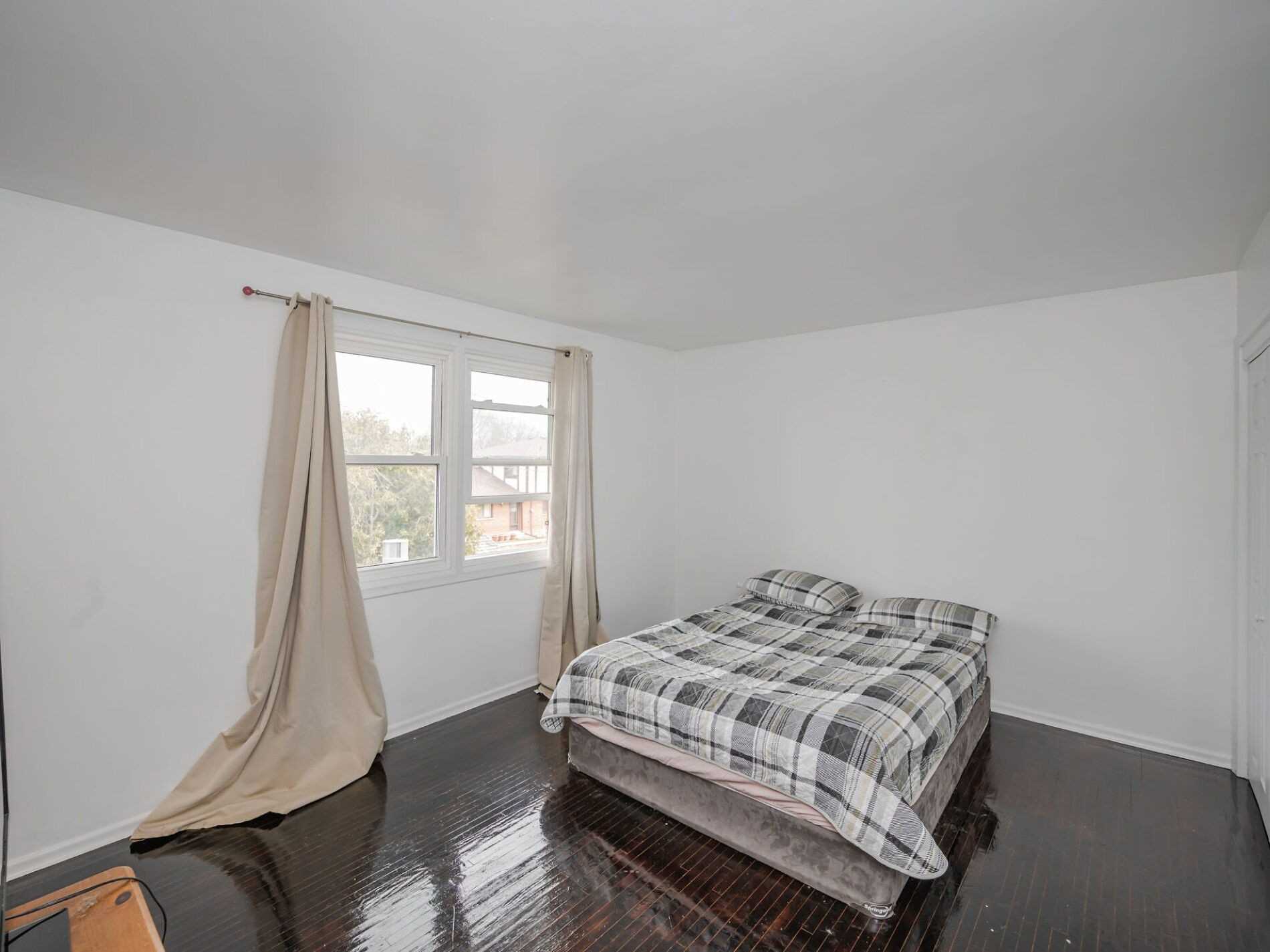 83 Dorchester Dr