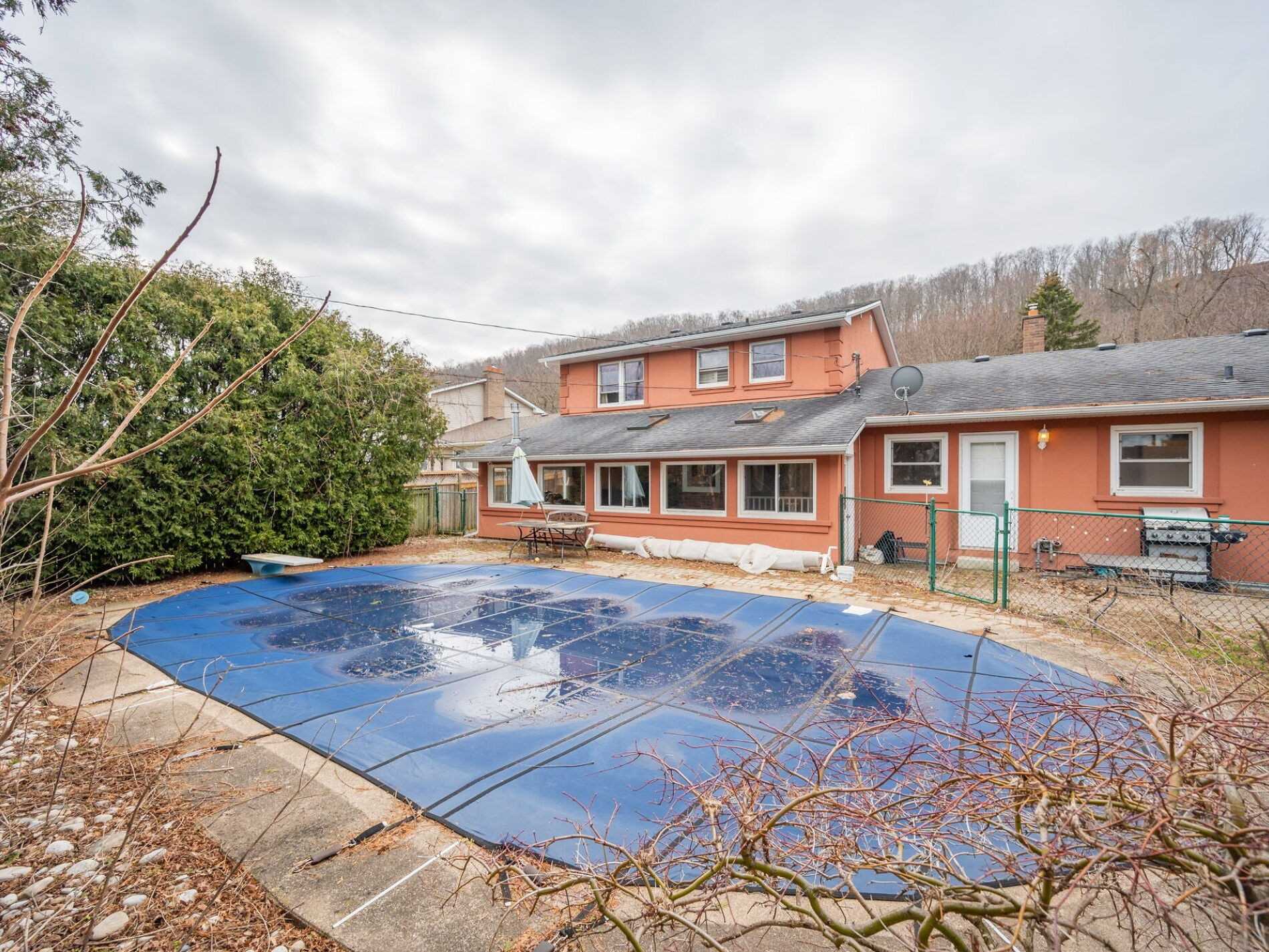 83 Dorchester Dr