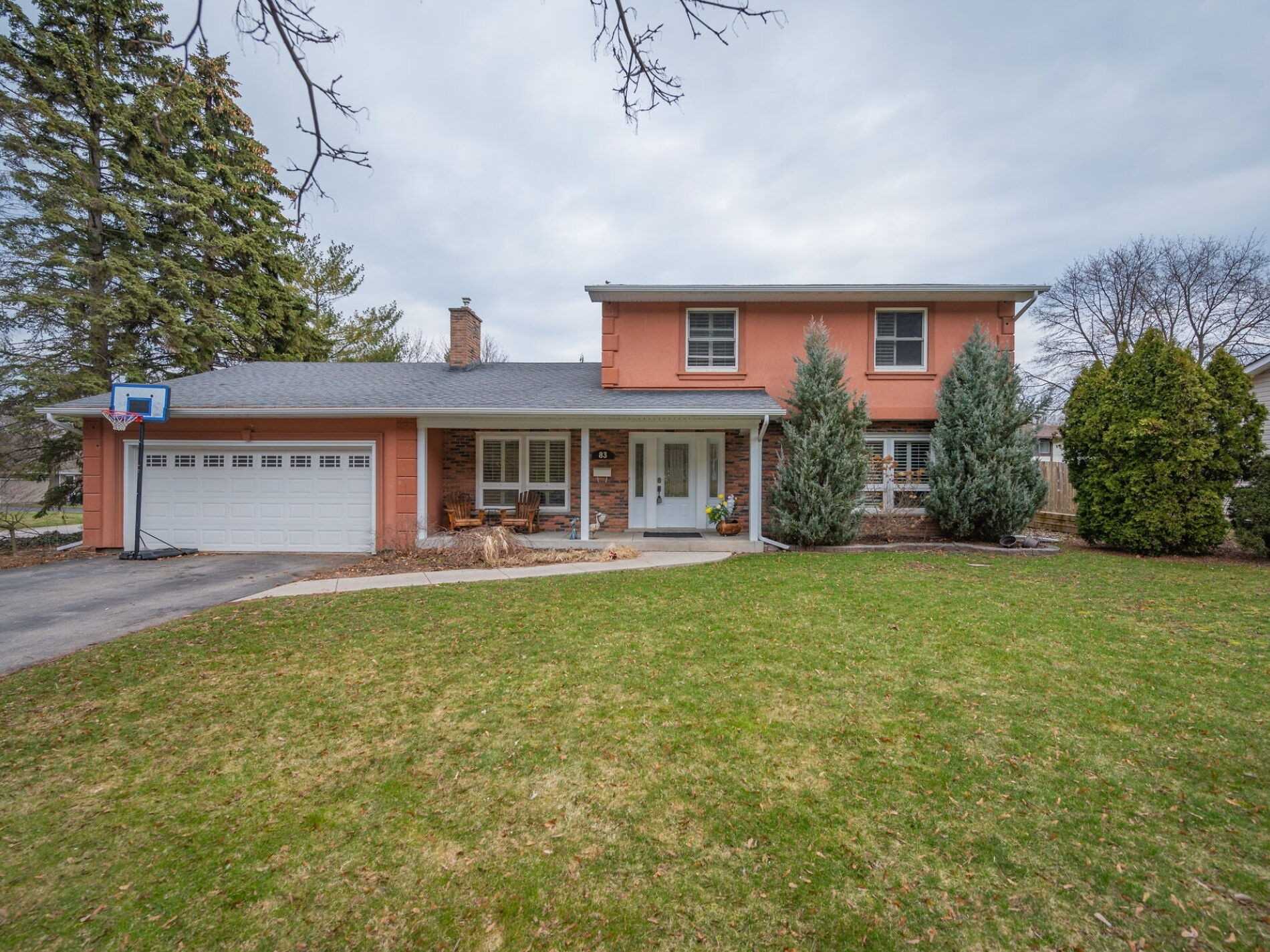 83 Dorchester Dr
