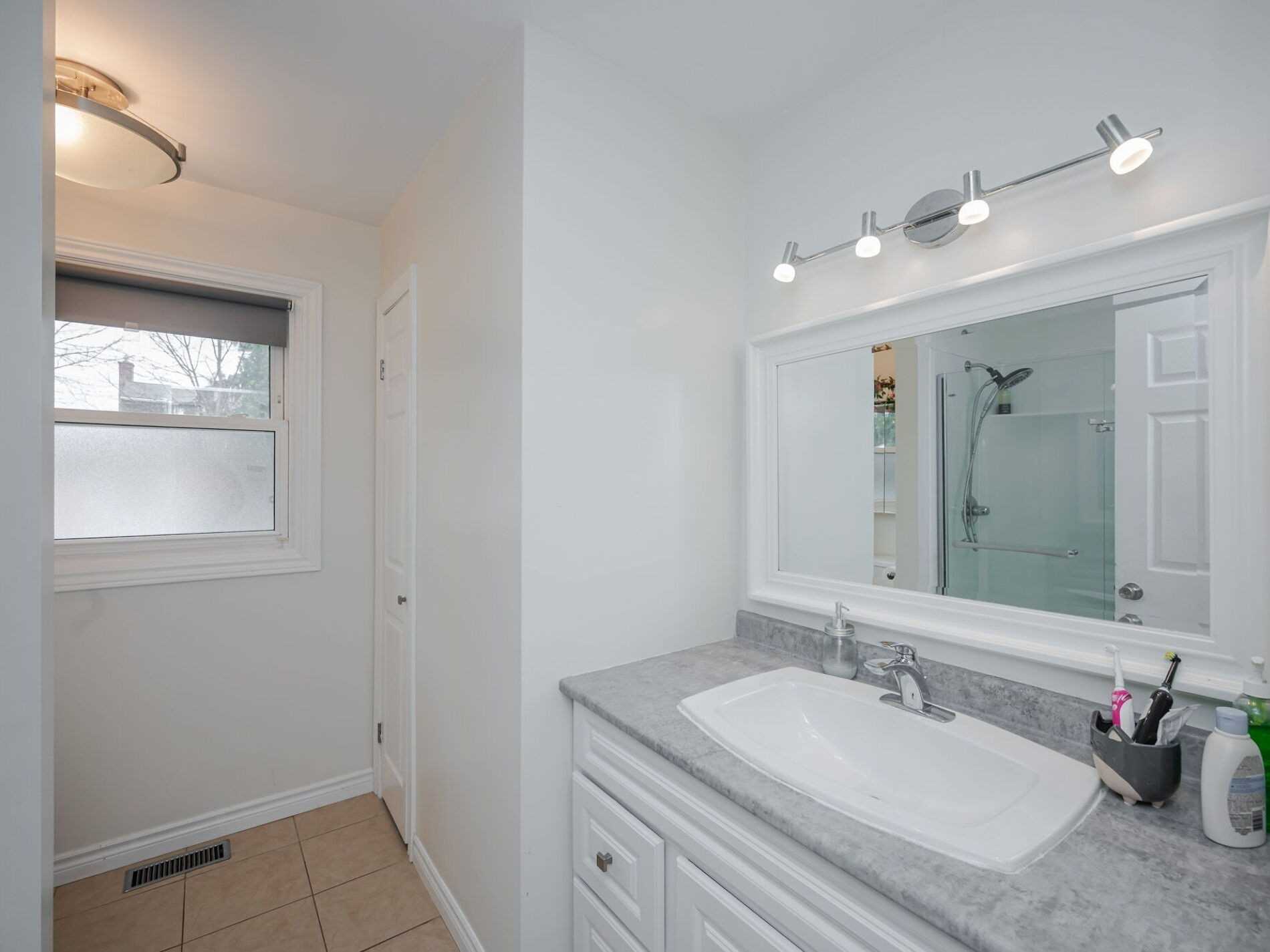 83 Dorchester Dr