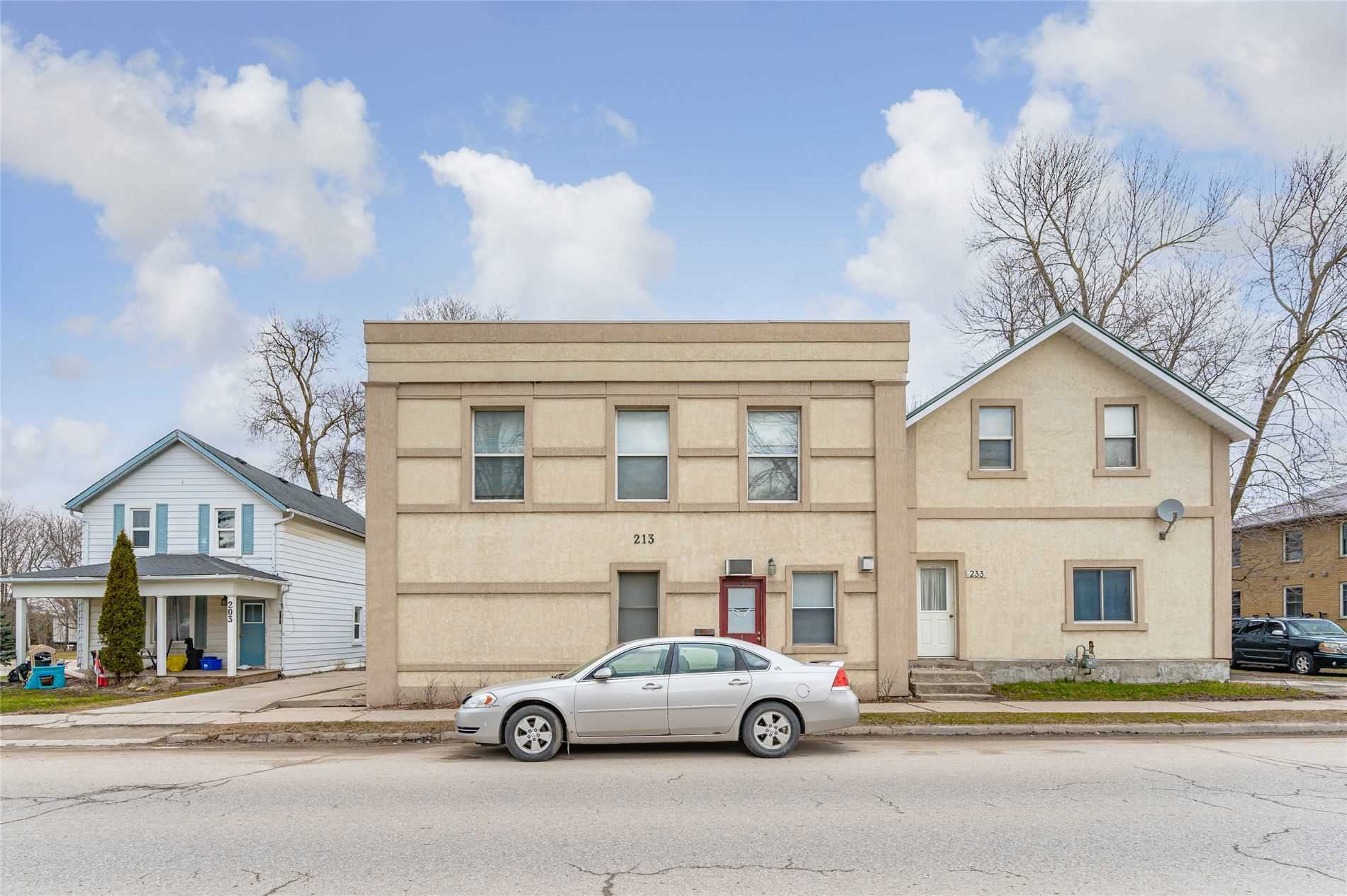 213 Main St E