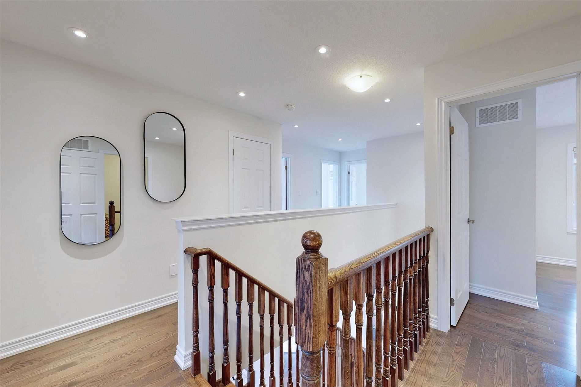4 Rosebrugh Ave