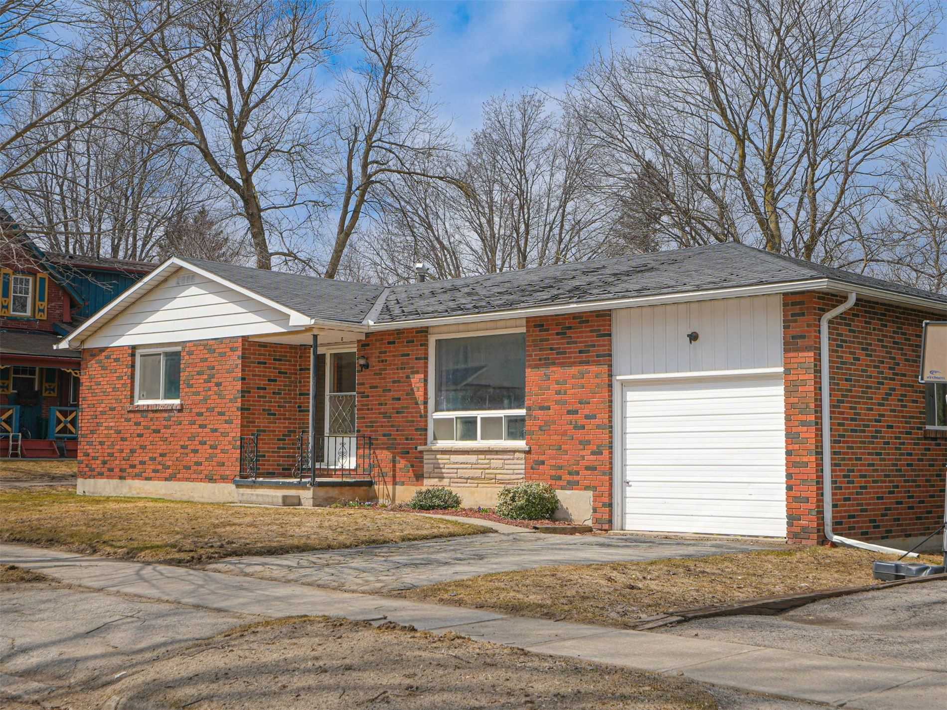 116 Joseph St