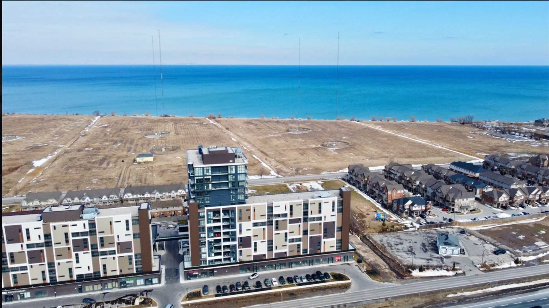550 North Service Rd, #208