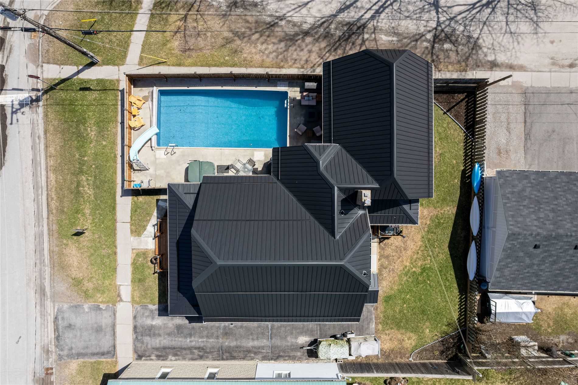99 Mill St