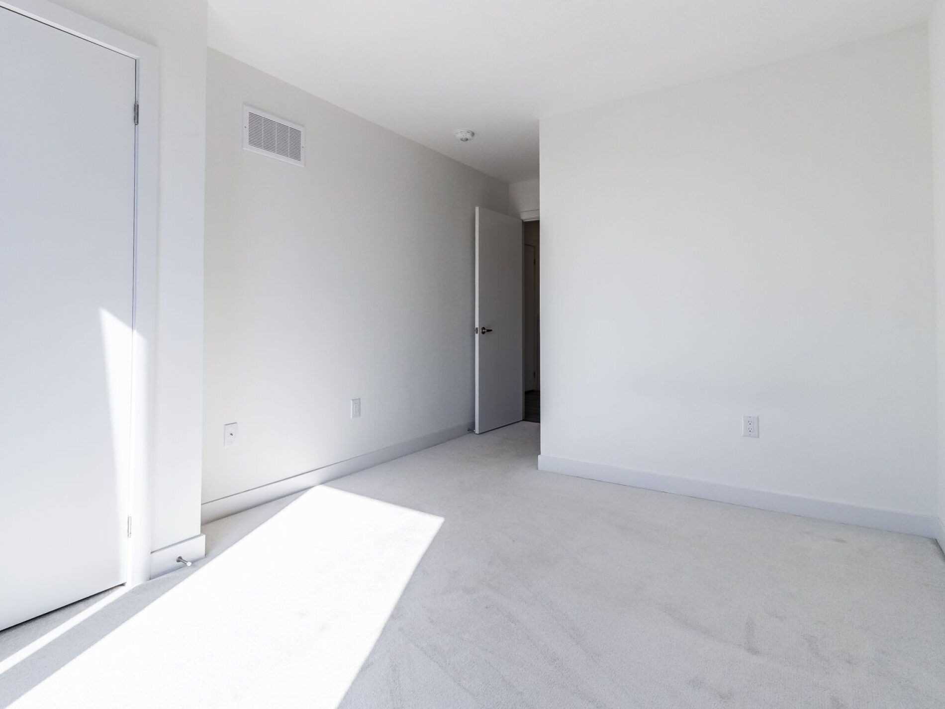 590 North Service Rd, #107