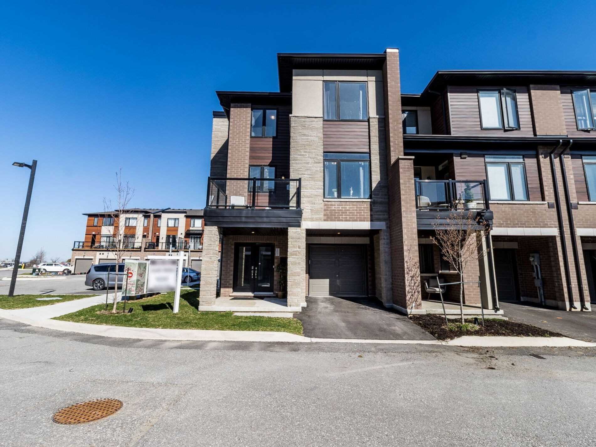 590 North Service Rd, #107