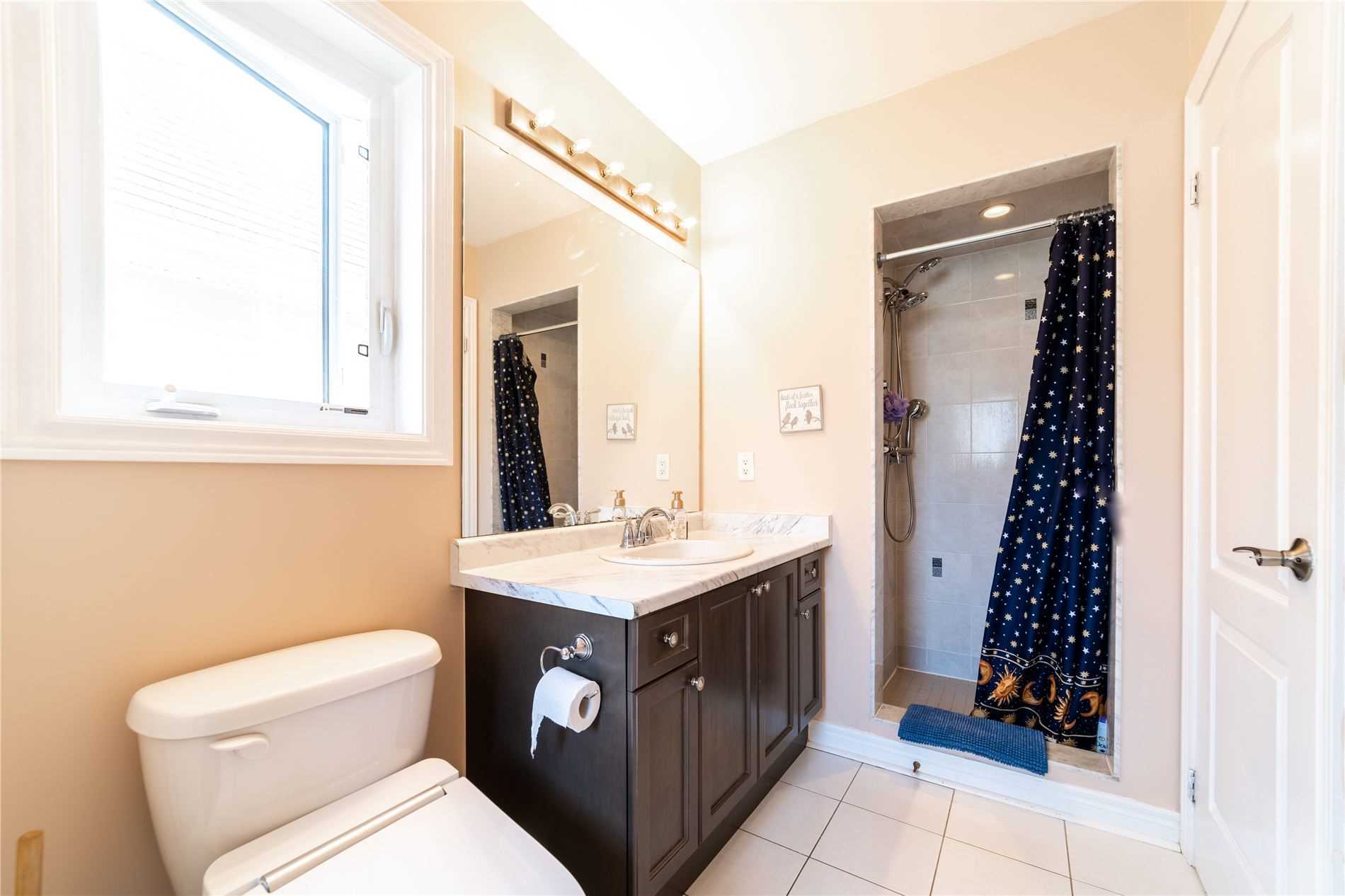 653 Baldwin Cres