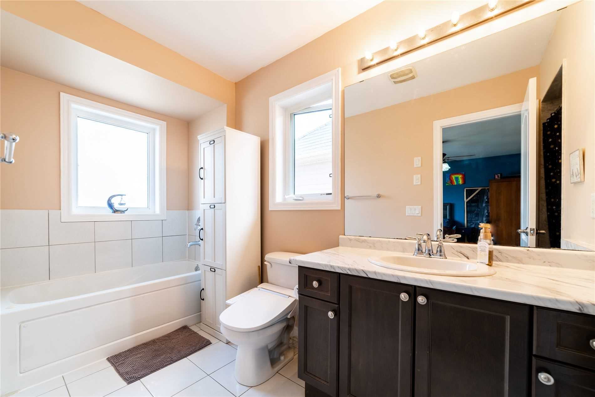 653 Baldwin Cres