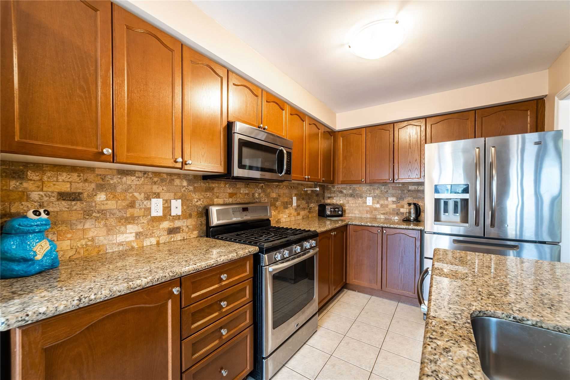 653 Baldwin Cres