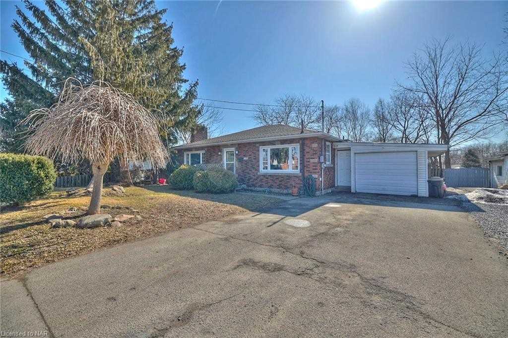 2632 Portage Rd