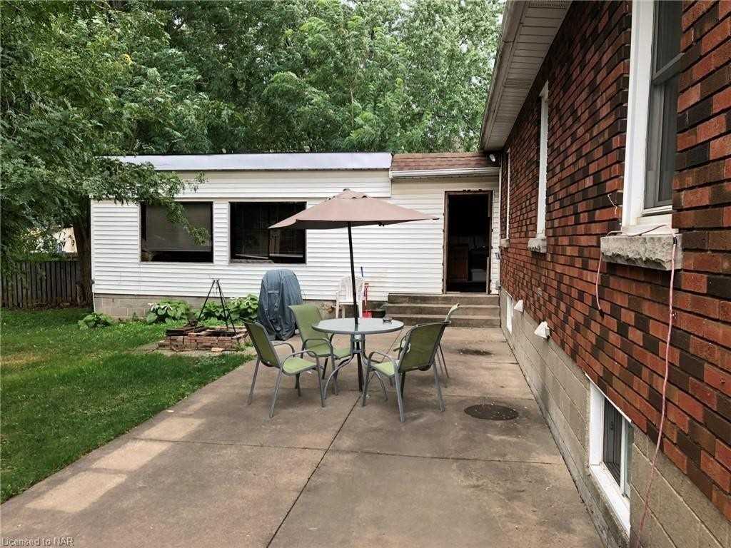 2632 Portage Rd