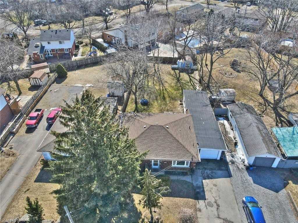 2632 Portage Rd