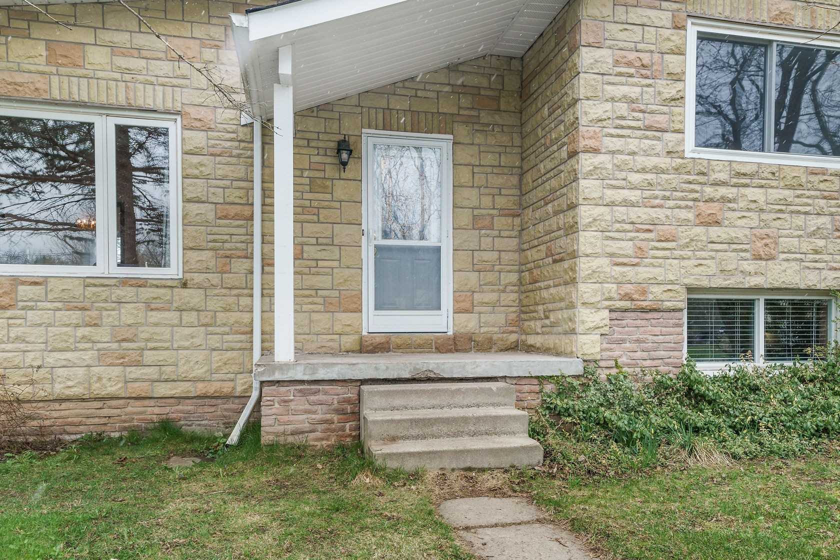 34 Mill St