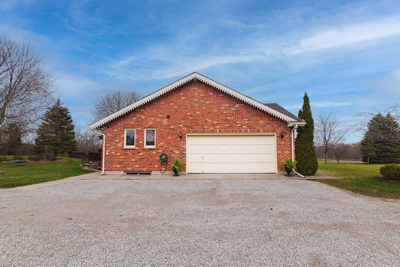 167 Moore Line