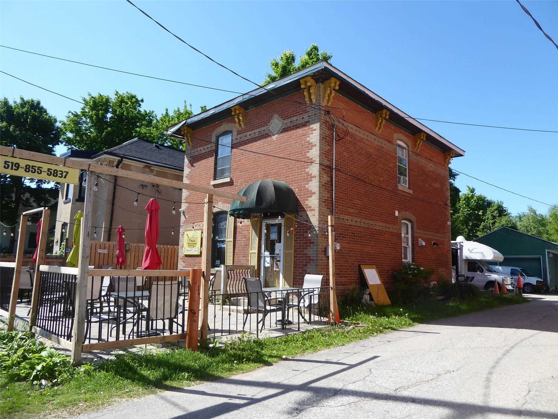 90 Trafalgar Rd
