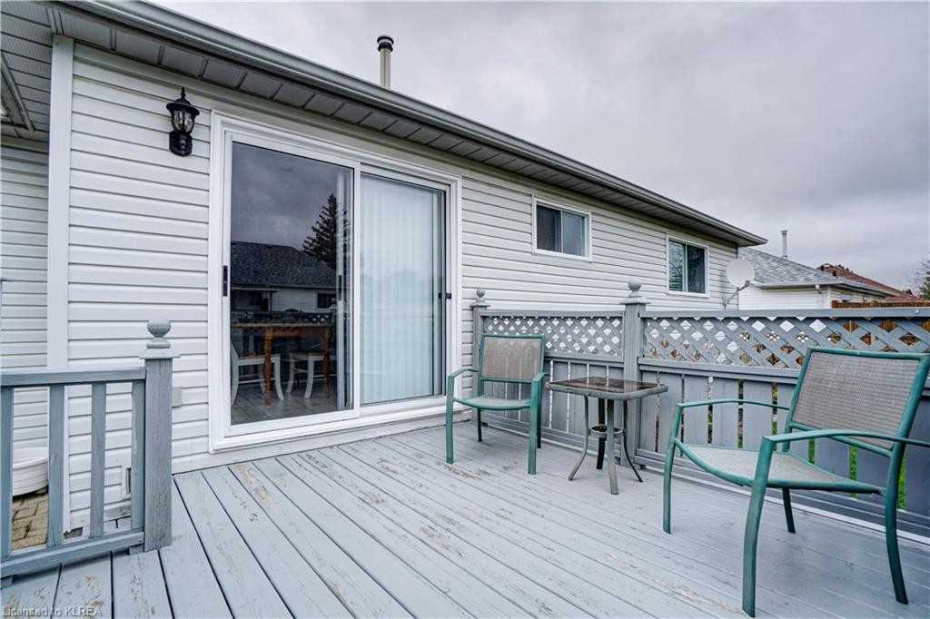 1 Cedar Crt