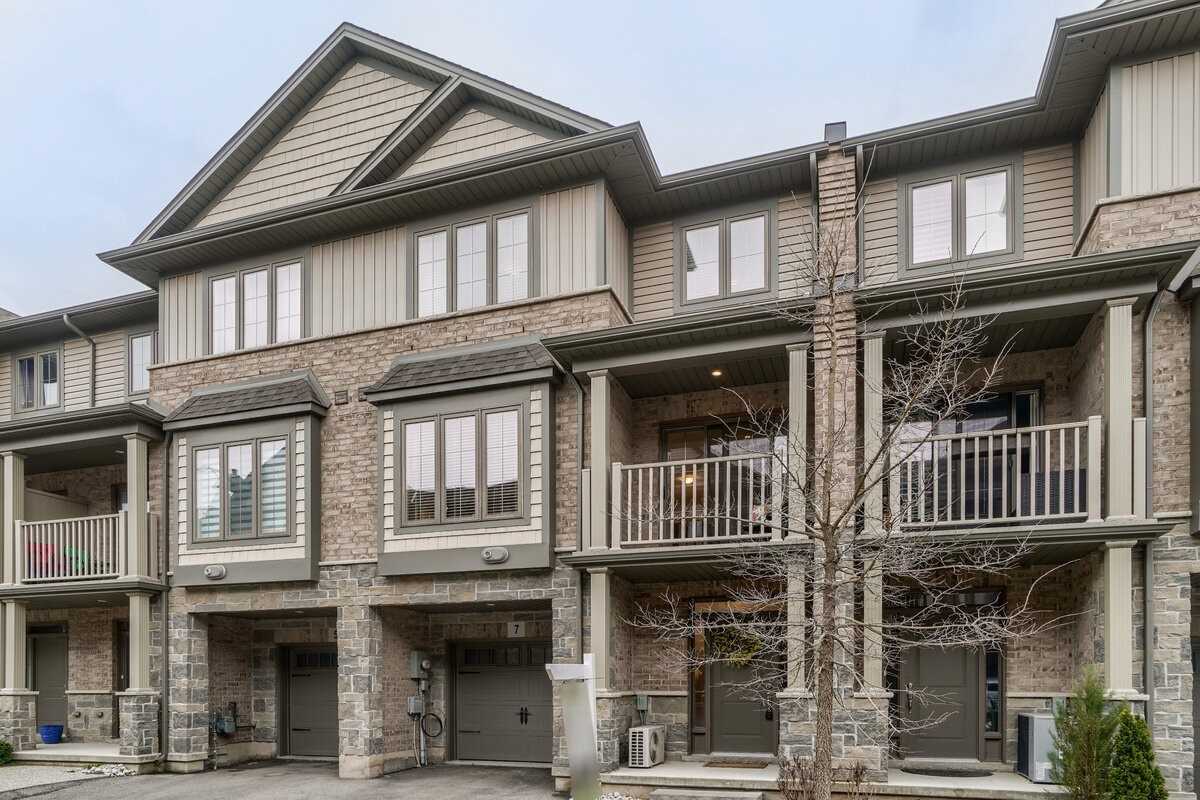 7 Waterview Dr