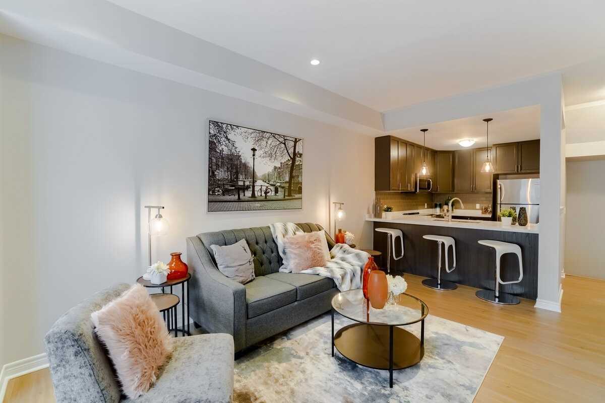 7 Waterview Dr