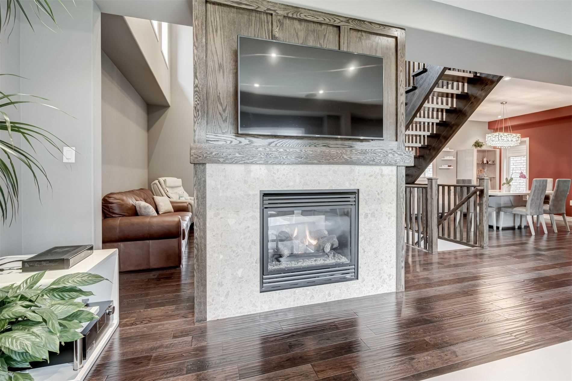 84 Lorne Ave