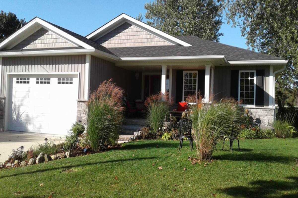 452 Chester St W, West Grey