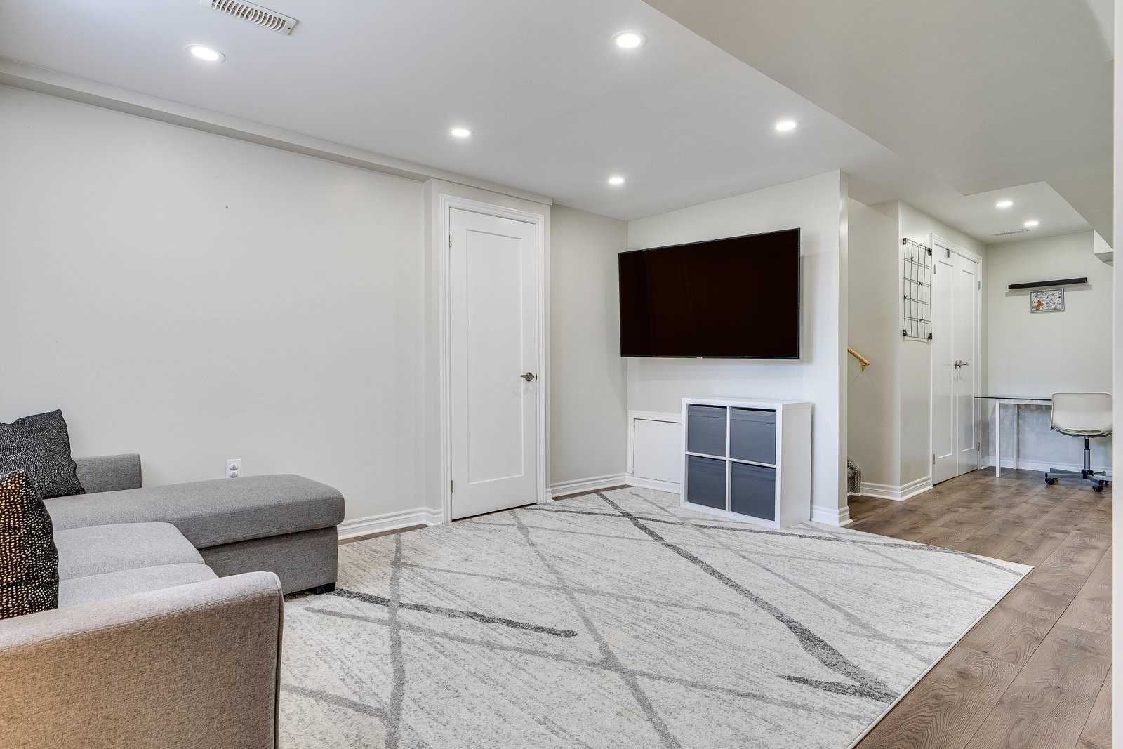 109 Morden Dr